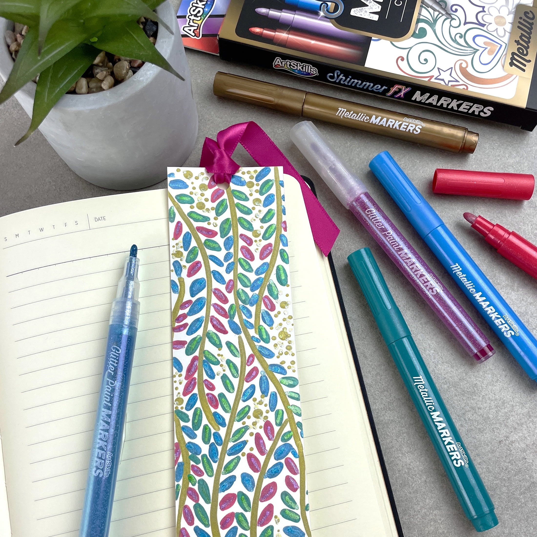 Metallic & Glitter Art Markers for Kids, 12 Pieces - Image 5